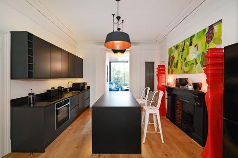 undefined, Lansdowne Crescent, W11