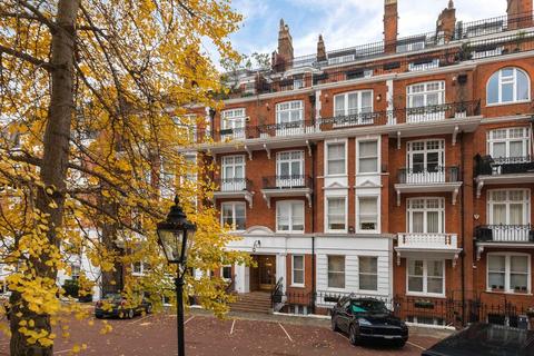 undefined, Rutland Court, SW7