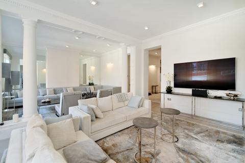 4 bedroom apartment to rent, Rutland Court, SW7