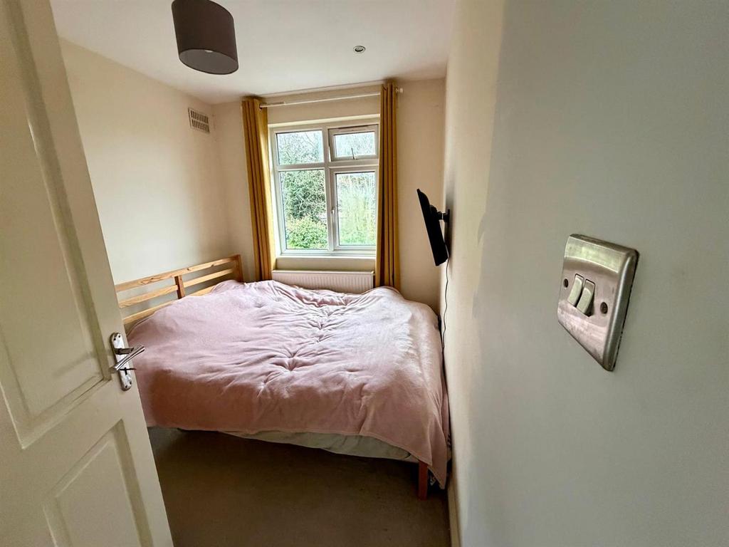 Bedroom....jpg