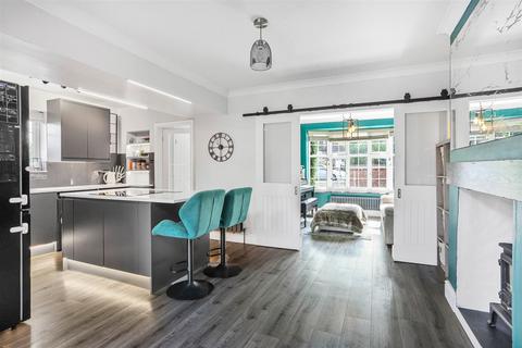 undefined, Ruden Way, Epsom KT17