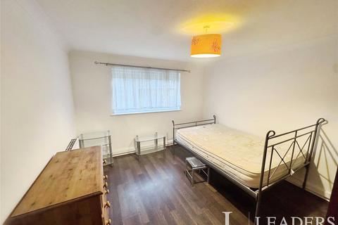 1 bedroom flat to rent, Little Cattins, Harlow, CM19