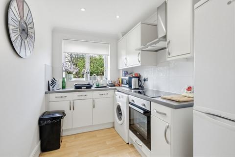 undefined, Leigh Road, Leigh-on-sea, SS9 1