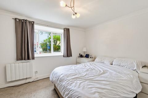 undefined, Leigh Road, Leigh-on-sea, SS9 1