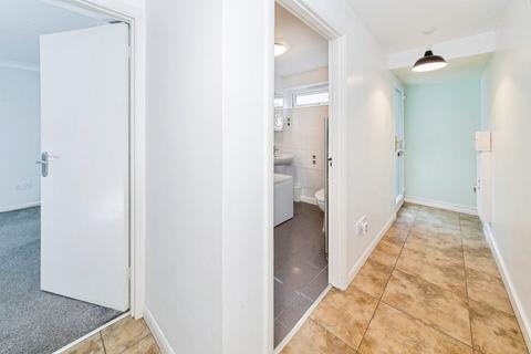 undefined, York Close, Horsham RH13