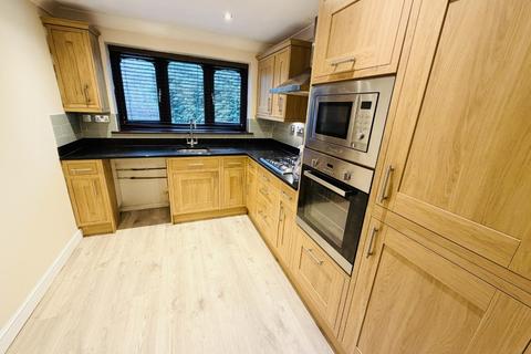 3 bedroom link detached house to rent, Rainsbrook Drive, Solihull B90