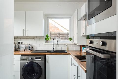 3 bedroom semi-detached bungalow for sale, Shallowdale Grove, Osbaldwick, York