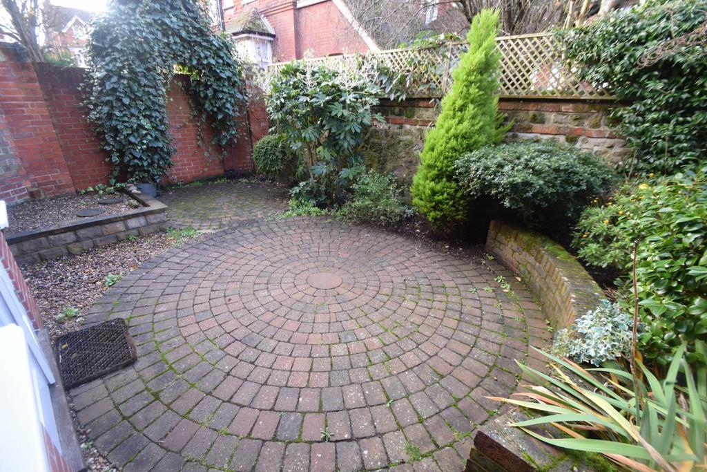 16 E Grassington Mews garden.JPG