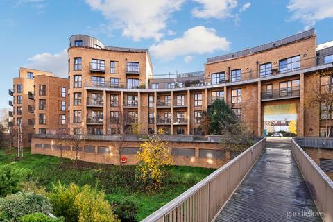 undefined, Connersville Way, Croydon CR0