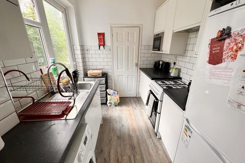 undefined, Maidstone Road, London N11
