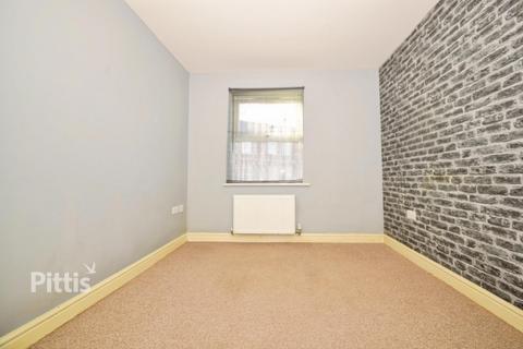 2 bedroom apartment to rent, New Road Brading PO36