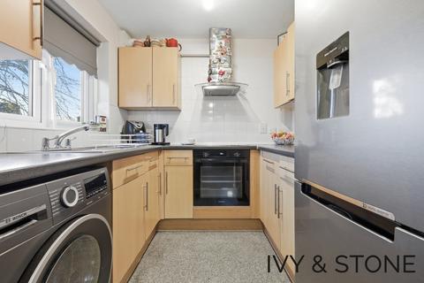 undefined, Sparks Close, Dagenham, RM8