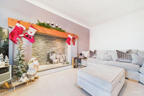 4 bedroom detached house for sale, Canberra View, North Lincolnshire DN18