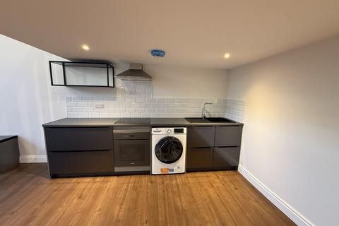 1 bedroom flat to rent, Friern Barnet Road, London N11