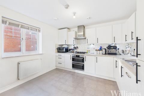 undefined, Elton Close, Aylesbury HP18