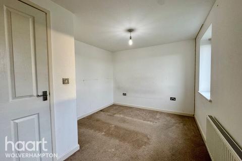 3 bedroom semi-detached house to rent, Humphries Road, WOLVERHAMPTON
