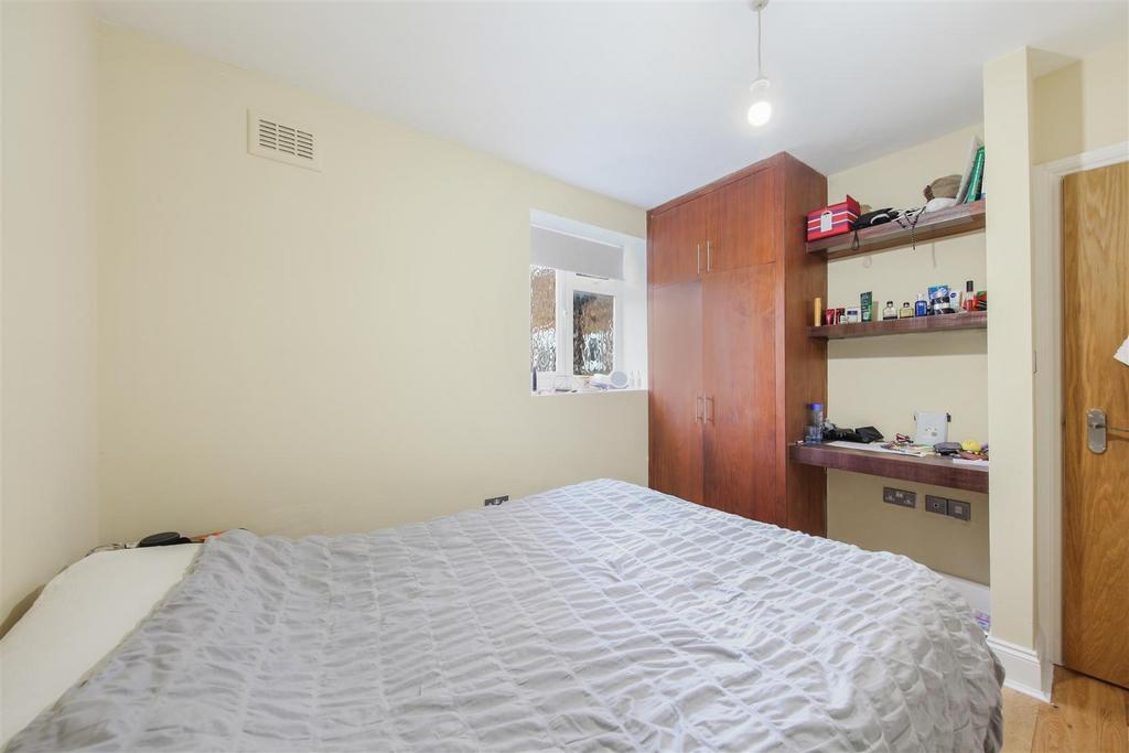 Flat 8, Wiltern Court - ag Gft Q41q Ehwn WEN1861.jpg