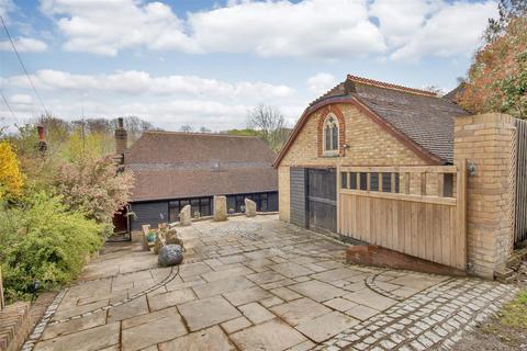 4 bedroom detached house for sale, Wilsons Way, Meopham