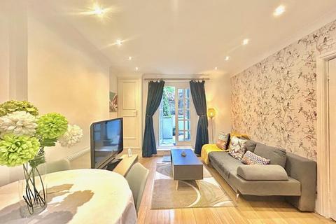 2 bedroom flat to rent, Ladbroke Grove, London