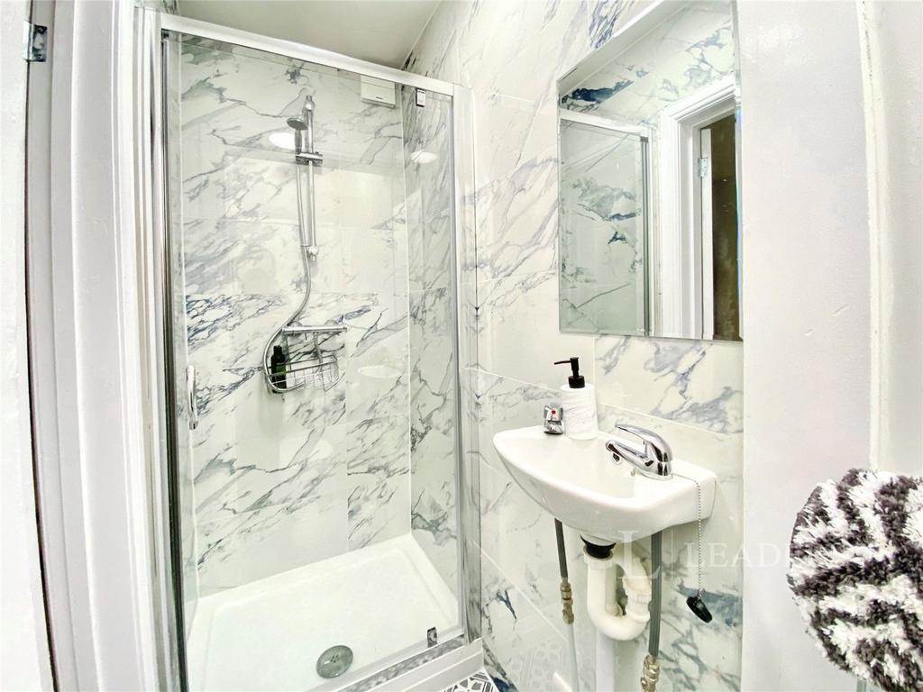 Bedroom 2 Ensuite