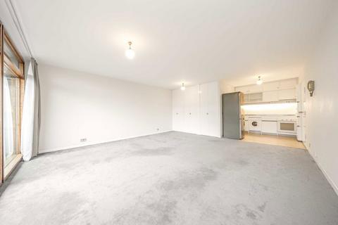 undefined, Barbican, London EC2Y