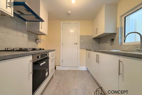 4 bedroom terraced house to rent, Fountain Road, Tooting Broadway, SW17