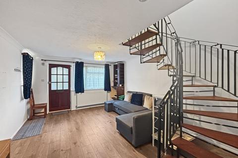 3 bedroom semi-detached house for sale, Alexandra Drive, Wivenhoe, Colchester, CO7
