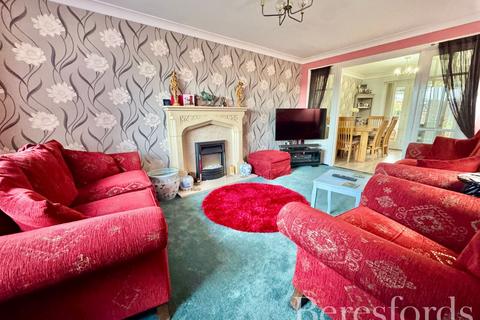 3 bedroom end of terrace house for sale, Iona Walk, Rowhedge, CO5