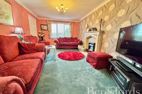 3 bedroom end of terrace house for sale, Iona Walk, Rowhedge, CO5