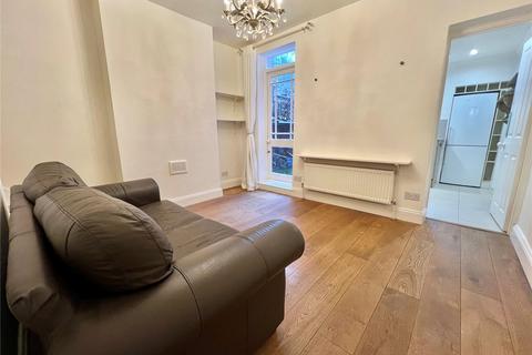 2 bedroom terraced house to rent, Queens Road, London, N11