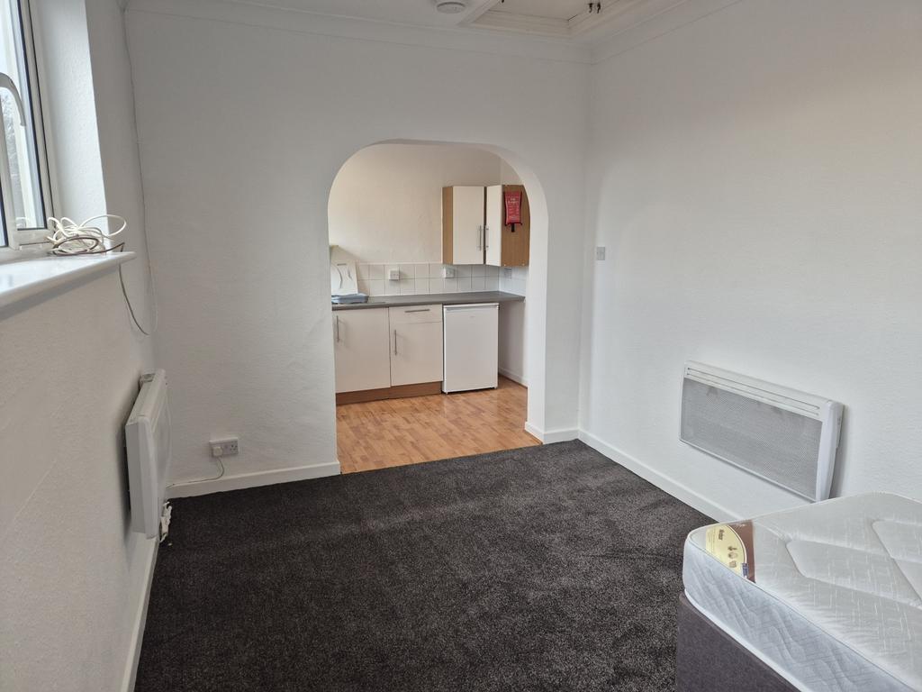 Bed/Stting Room