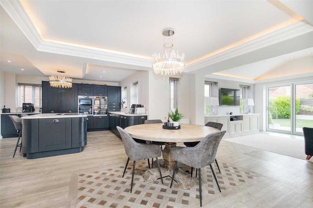 House in Newcastle Upon Tyne - View 2