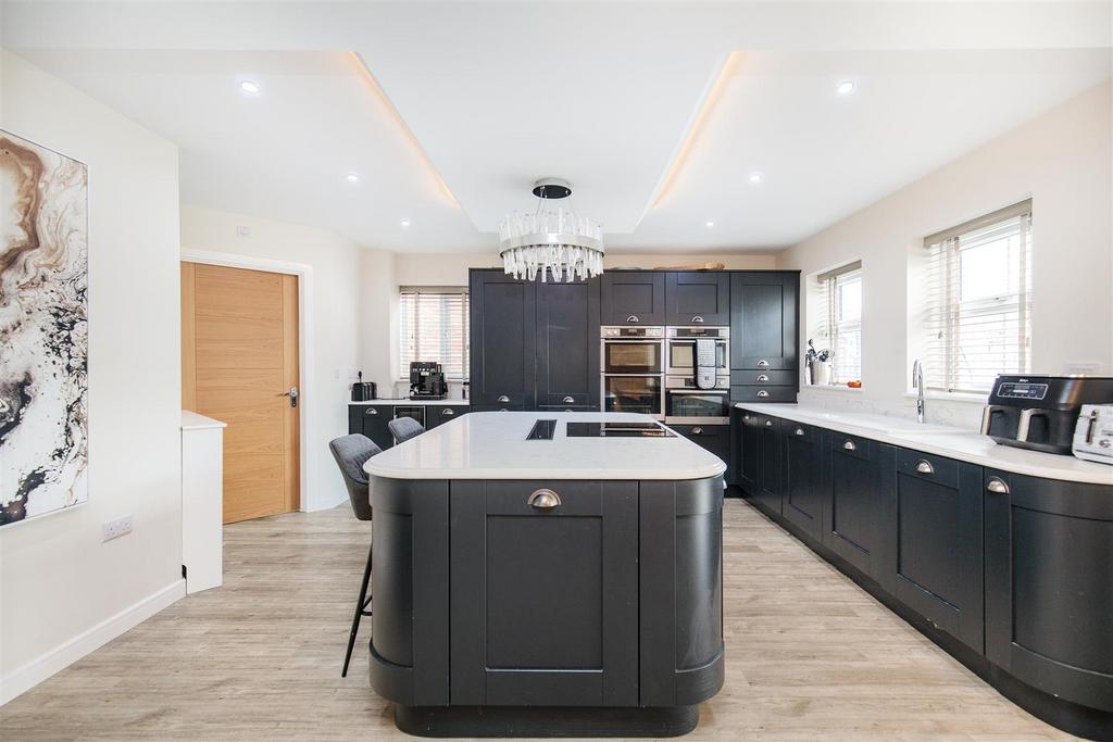 House in Newcastle Upon Tyne - More