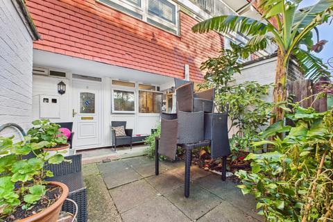 undefined, Draper Close, Belvedere, Kent, DA17