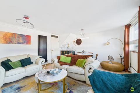 undefined, Draper Close, Belvedere, Kent, DA17