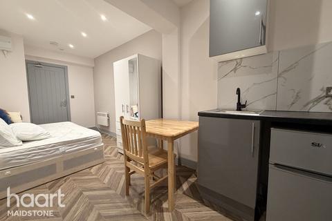 undefined, 3 Rawdon Road, Maidstone