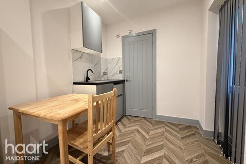 undefined, 3 Rawdon Road, Maidstone