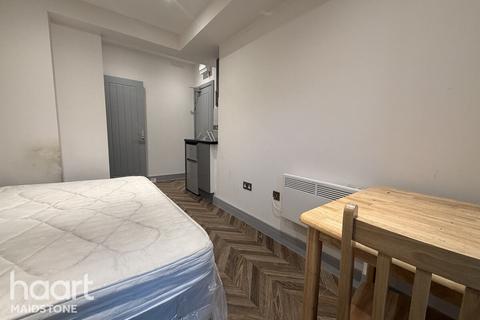 undefined, 3 Rawdon Road, Maidstone
