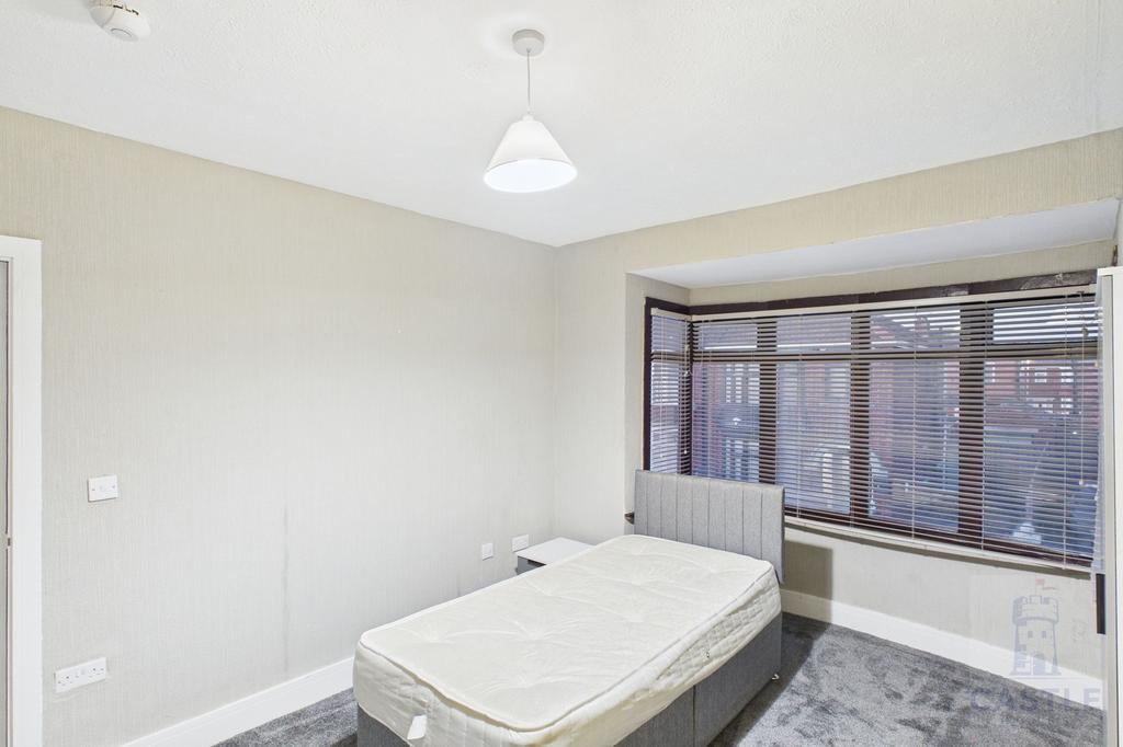 Bedroom 1 (first floor front)