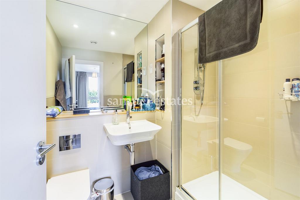 En-suite Bathroom