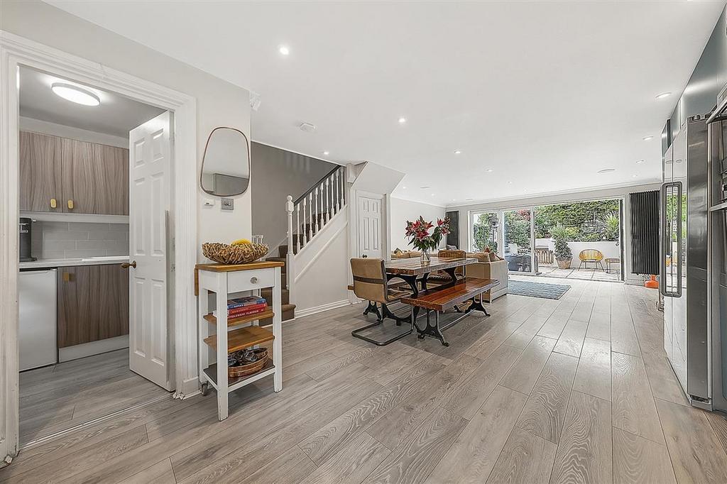 Kitchen/Dining Room