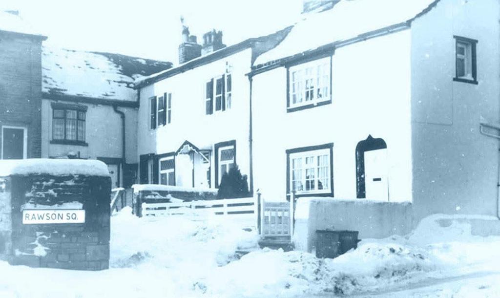 Photograph 11