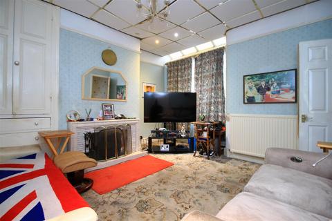 undefined, Edge lane, Droylsden M43
