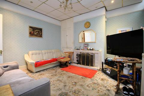 undefined, Edge lane, Droylsden M43
