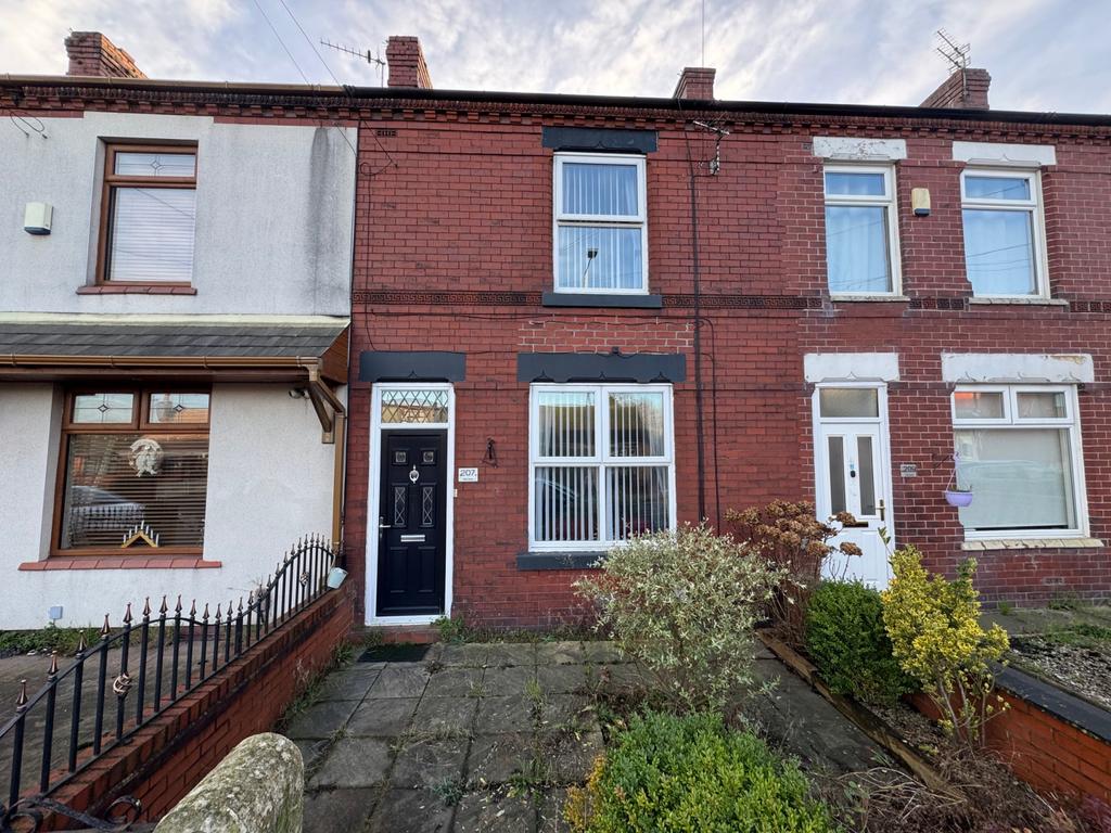 2 bed terraced house for sale Lily Lane, Bamfurlo