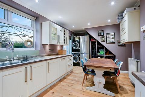 undefined, Wood Street, Redhill RH1
