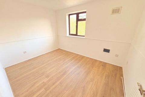 undefined, Crest Avenue, Grays, Thurrock