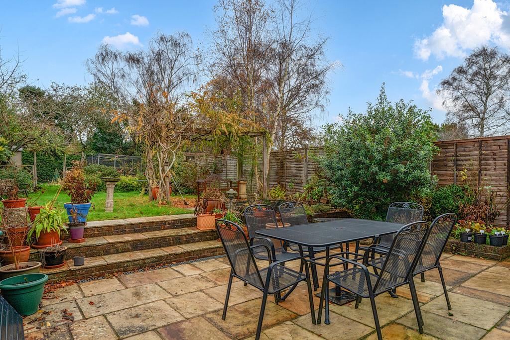 1383285 20 692829...