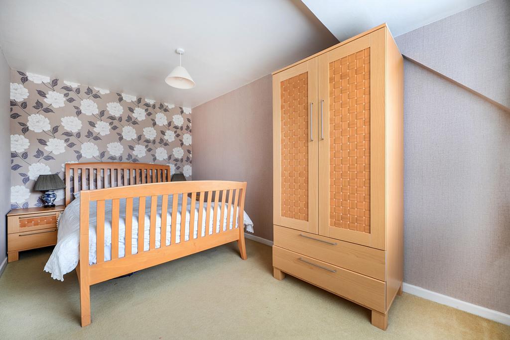 1383285 15 692828...