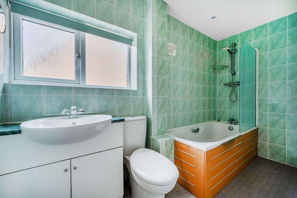 1383285 17 692828...